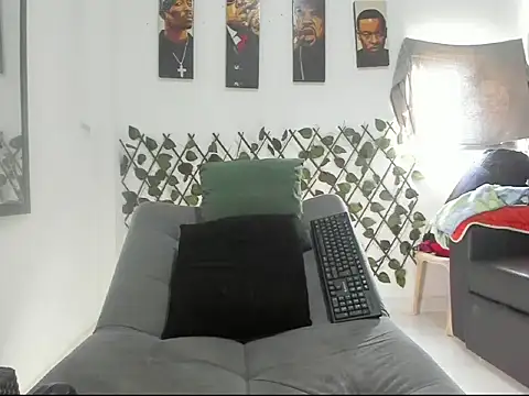 Snapshot of Latins_Boss chatting on 06/11/26, 09:35 Latins Boss online show from 06/11/26, 09:35