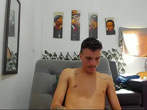 Snapshot of Latins_Boss chatting on 07/08/26, 06:23 Latins Boss online show from 07/08/26, 06:23