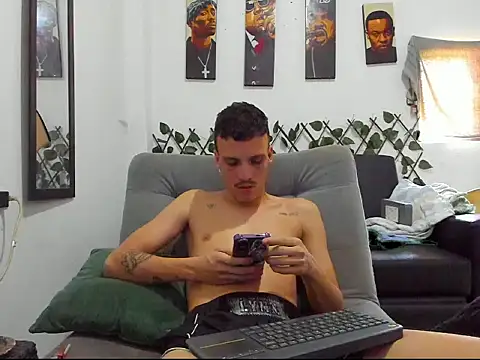 Snapshot of Latins_Boss chatting on 07/10/26, 05:48 Latins Boss online show from 07/10/26, 05:48