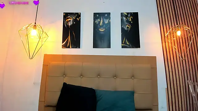 Snapshot of alesziarose chatting on 09/17/25, 08:10 alesziarose online show from 09/17/25, 08:10