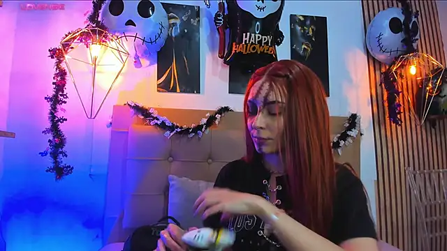 Snapshot of alesziarose chatting on 10/29/25, 07:37 alesziarose online show from 10/29/25, 07:37