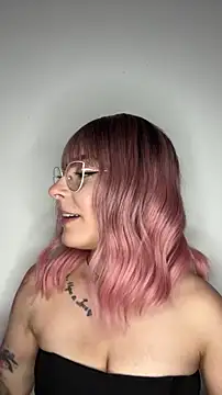 Snapshot of alesziarose chatting on 11/19/25, 05:35 alesziarose online show from 11/19/25, 05:35