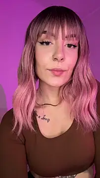 Snapshot of alesziarose chatting on 11/20/25, 06:18 alesziarose online show from 11/20/25, 06:18