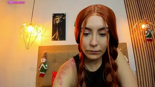 Snapshot of alesziarose chatting on 12/05/25, 07:21 alesziarose online show from 12/05/25, 07:21