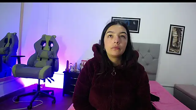 Esmeraldaa- online show from 10/01/25, 03:56