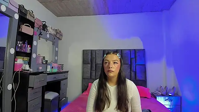 Esmeraldaa- online show from 12/01/25, 05:12