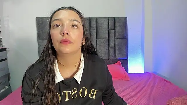 Esmeraldaa- online show from 03/15/26, 11:11