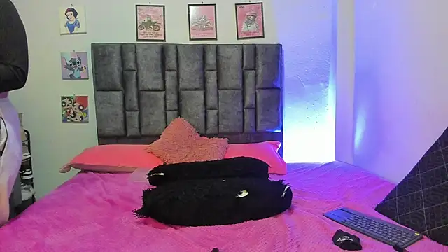 Esmeraldaa- online show from 06/17/26, 06:38