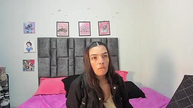 Esmeraldaa- online show from 06/21/26, 06:16