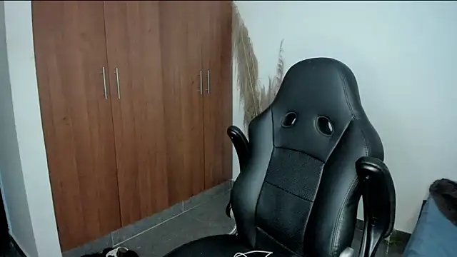 Evansdark1 online show from 04/24/26, 11:07