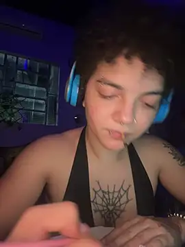 CamillyBlum online show from 05/05/26, 02:52