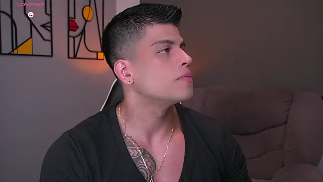 Snapshot of tyler_muscle1 chatting on 02/28/26, 02:34 tyler muscle1 online show from 02/28/26, 02:34