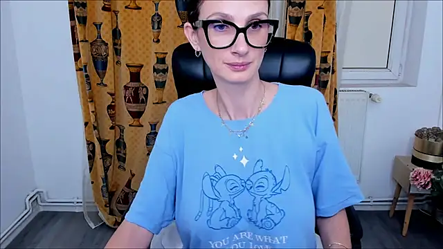 NaughtyWifey1 online show from 11/06/25, 04:57