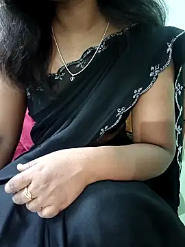 Snapshot of Laxmipriyatamil chatting on 05/07/26, 10:26 Laxmipriyatamil online show from 05/07/26, 10:26