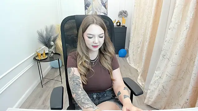 MariaRobinsone online show from 06/08/26, 11:54