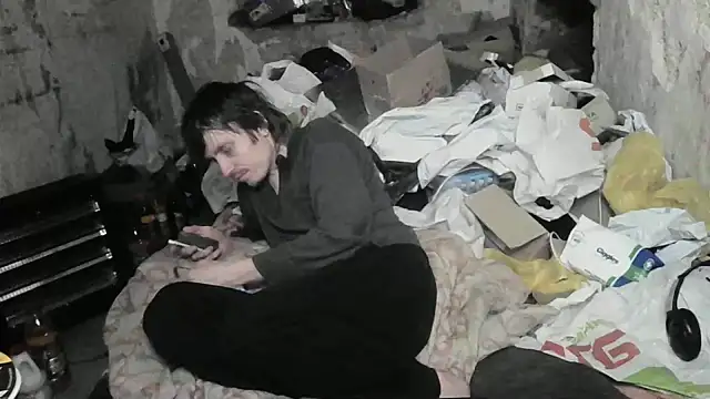 Snapshot of makarov1993 chatting on 06/06/26, 02:27 makarov1993 online show from 06/06/26, 02:27