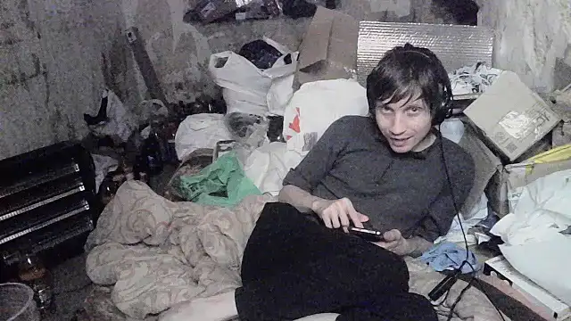 Snapshot of makarov1993 chatting on 06/10/26, 06:01 makarov1993 online show from 06/10/26, 06:01