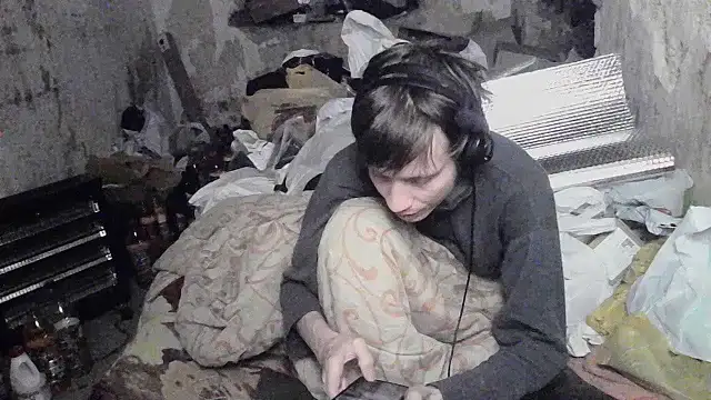 Snapshot of makarov1993 chatting on 06/14/26, 08:44 makarov1993 online show from 06/14/26, 08:44