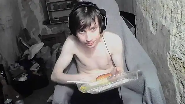 Snapshot of makarov1993 chatting on 07/28/26, 02:13 makarov1993 online show from 07/28/26, 02:13
