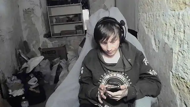 Snapshot of makarov1993 chatting on 07/30/26, 01:32 makarov1993 online show from 07/30/26, 01:32