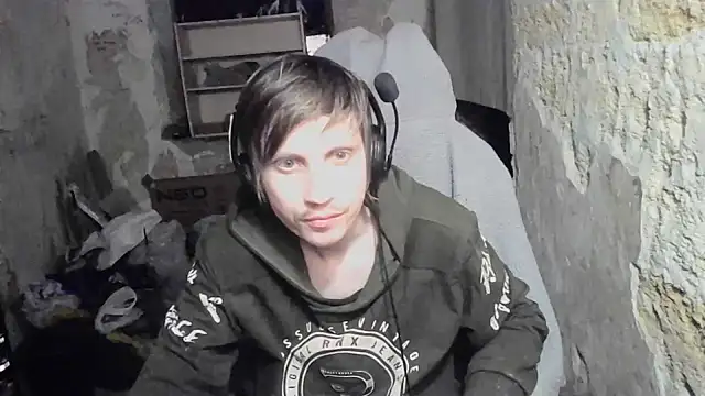 Snapshot of makarov1993 chatting on 07/31/26, 06:07 makarov1993 online show from 07/31/26, 06:07