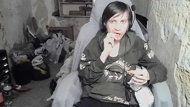 Snapshot of makarov1993 chatting on 08/03/26, 10:54 makarov1993 online show from 08/03/26, 10:54