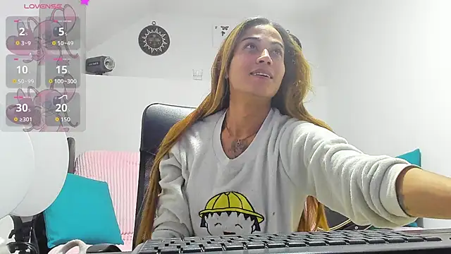 Snapshot of emmmalym chatting on 02/24/26, 06:06 emmmalym online show from 02/24/26, 06:06