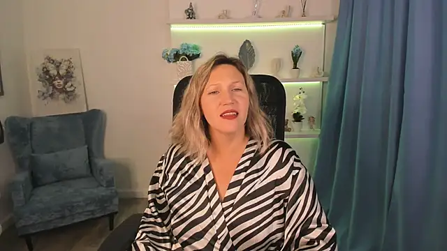 Snapshot of NinaStarle chatting on 09/20/25, 05:08 NinaStarle online show from 09/20/25, 05:08
