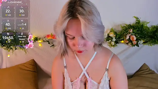 girlllsooft online show from 09/26/25, 04:22