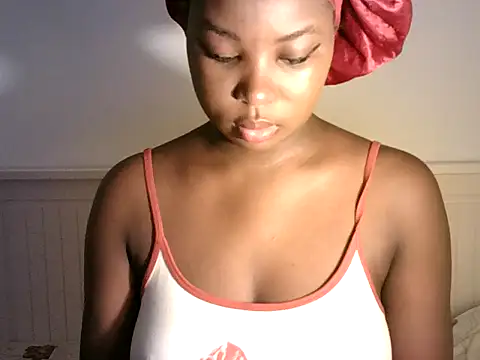 zoe215 online show from 06/30/26, 10:27
