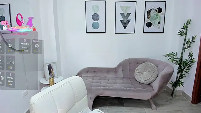 dafne hills online show from 11/19/25, 07:14