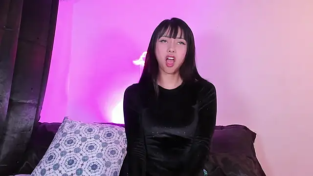 Snapshot of Londonttipton chatting on 10/09/25, 11:14 Londonttipton online show from 10/09/25, 11:14