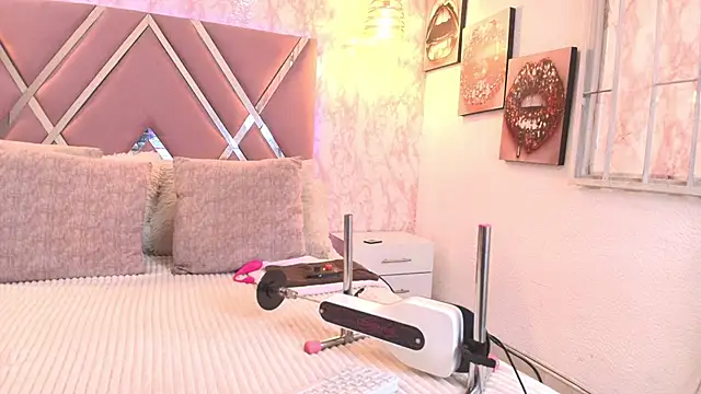 Snapshot of Aliice1_ chatting on 09/23/25, 06:11 Aliice1 online show from 09/23/25, 06:11