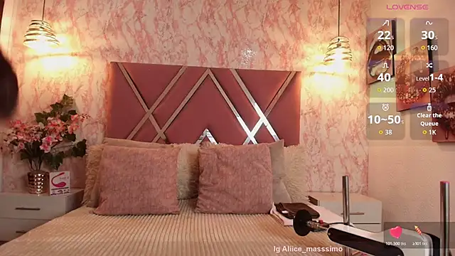 Snapshot of Aliice1_ chatting on 11/04/25, 07:02 Aliice1 online show from 11/04/25, 07:02