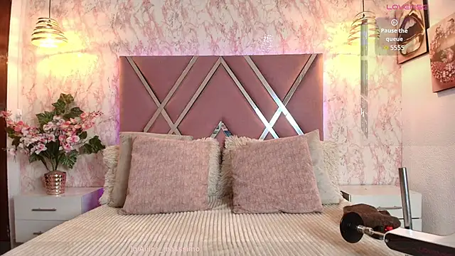 Snapshot of Aliice1_ chatting on 11/11/25, 08:42 Aliice1 online show from 11/11/25, 08:42