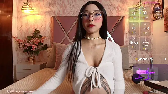 Snapshot of Aliice1_ chatting on 11/30/25, 10:58 Aliice1 online show from 11/30/25, 10:58