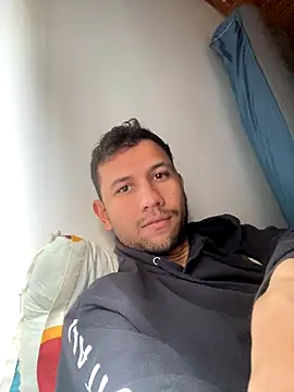 Michaell Spinelly online show from 10/25/25, 02:24