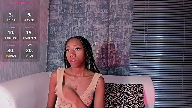 NathalyLeen online show from 10/14/25, 08:42