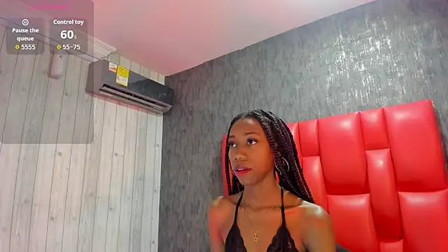 NathalyLeen online show from 11/12/25, 10:52