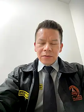 Manu0586 online show from 10/04/25, 04:43