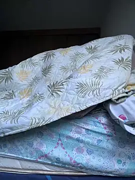 Manu0586 online show from 11/28/25, 10:23