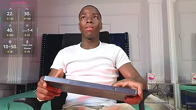 Snapshot of CharlesBrown_ chatting on 09/26/25, 09:08 CharlesBrown online show from 09/26/25, 09:08