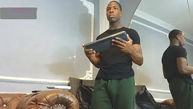 Snapshot of CharlesBrown_ chatting on 01/10/26, 01:46 CharlesBrown online show from 01/10/26, 01:46