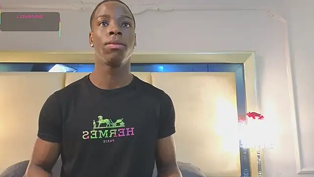 Snapshot of CharlesBrown_ chatting on 01/14/26, 01:39 CharlesBrown online show from 01/14/26, 01:39