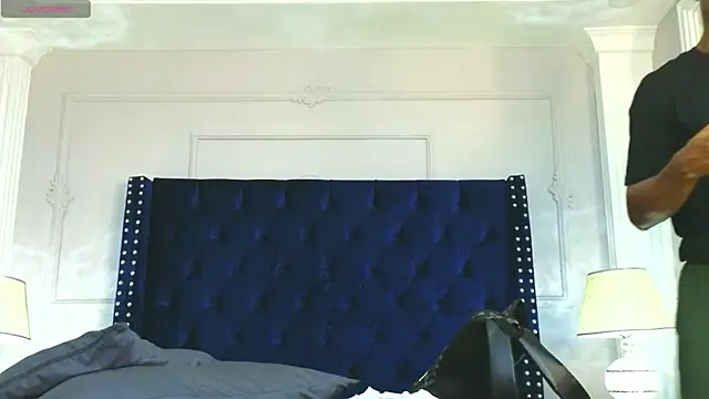 Snapshot of CharlesBrown_ chatting on 01/17/26, 02:33 CharlesBrown online show from 01/17/26, 02:33