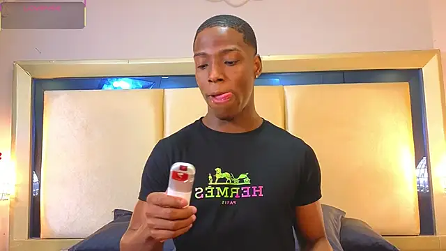 Snapshot of CharlesBrown_ chatting on 02/08/26, 12:25 CharlesBrown online show from 02/08/26, 12:25