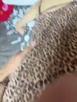 Snapshot of Slw444 chatting on 10/21/25, 09:59 Slw444 online show from 10/21/25, 09:59