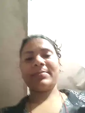 Snapshot of couple_71 chatting on 02/15/26, 07:51 couple 71 online show from 02/15/26, 07:51