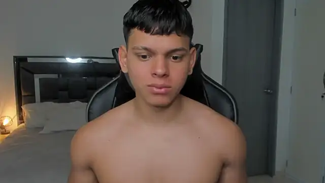 Snapshot of jett_carte chatting on 11/05/25, 01:22 jett carte online show from 11/05/25, 01:22