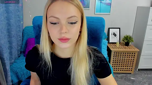 KatherineePierce online show from 11/07/25, 05:46